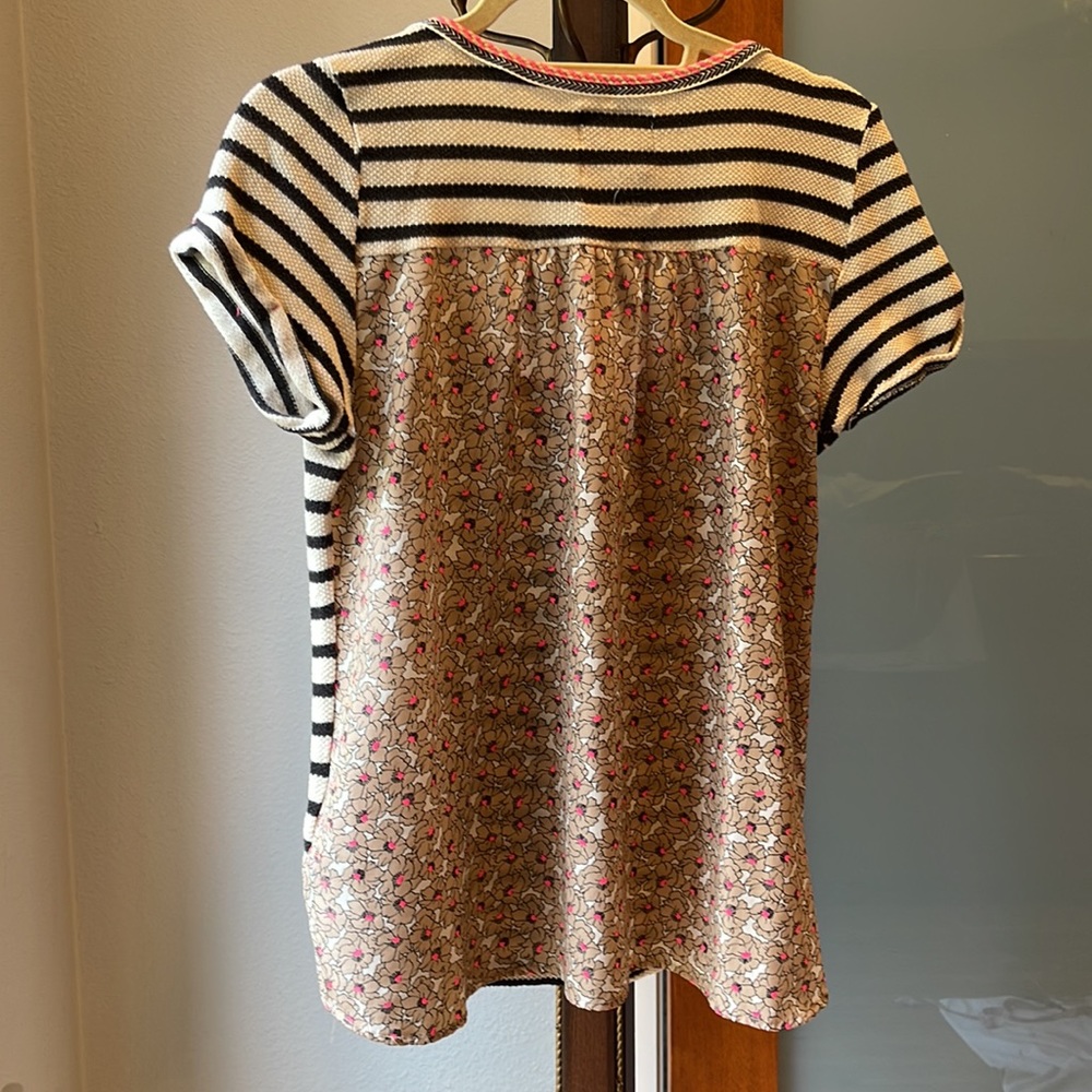 Beautiful Akemi + Kin top mixed materials floral, Sz S